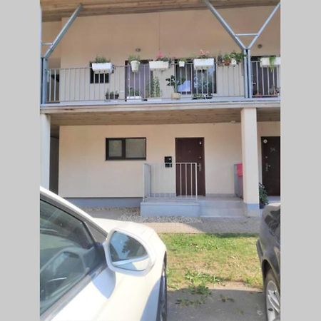 Appartamento Dzivoklis Gimenei 100 Metri No Juras Jūrkalne Esterno foto